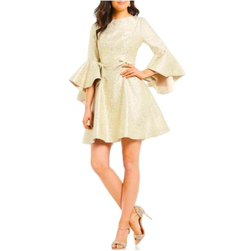 Stunning BADGLEY MISCHKA BELLE Gold Metallic Bell Sleeves Formal Party Dress 10